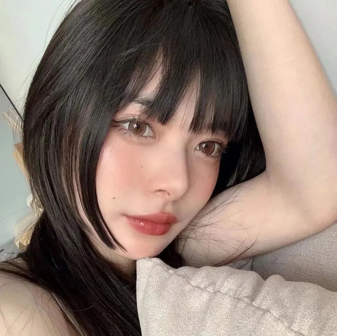 演员 张逸凡